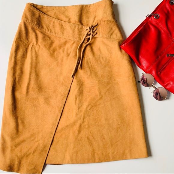 Terry Lewis Classic Luxuries Dresses & Skirts - TERRY LEWIS Leather Skirt🧡